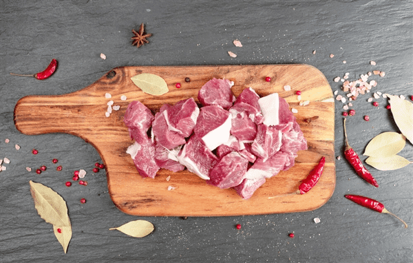 餐厅因使用鸭肉预煮牛里脊肉被罚款：食材中不含牛肉